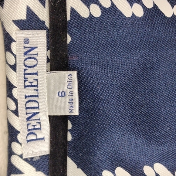 Pendleton Navy Blue 100% Silk Collarless  Elbow Length Sleeve Open Front Blazer - Picture 5 of 13